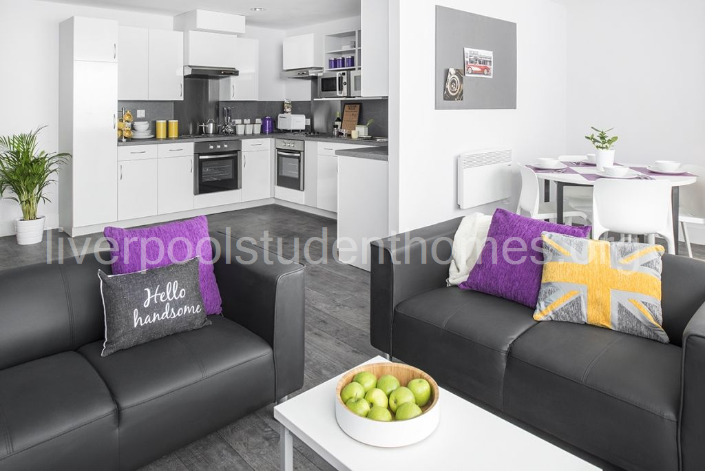 Room Shaw Street in Liverpool