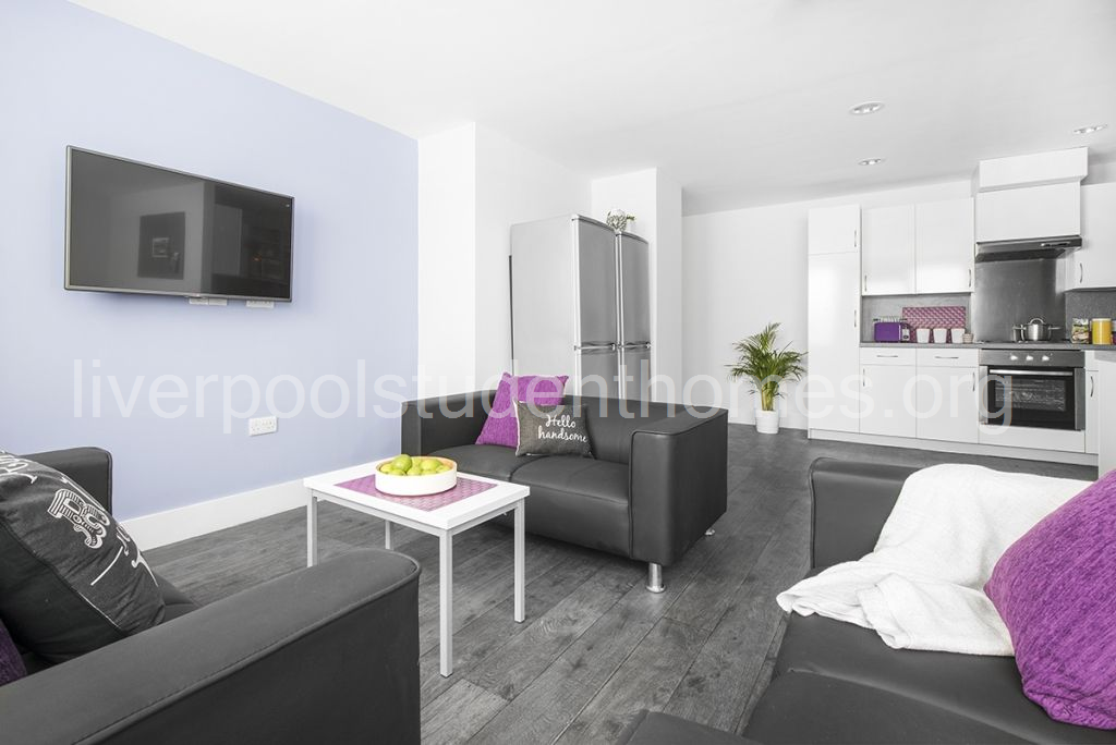 Room Shaw Street in Liverpool