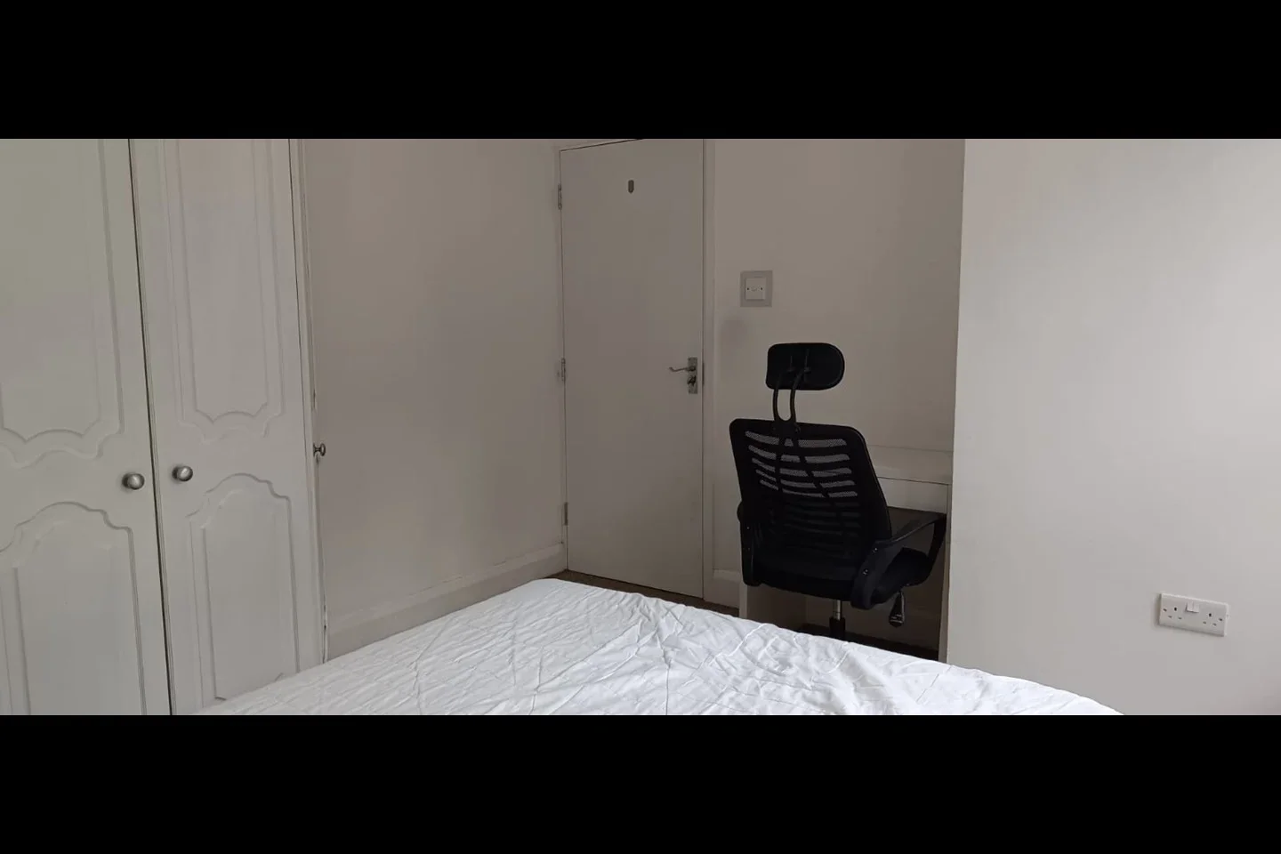 Flat Barker Drive in Greater London