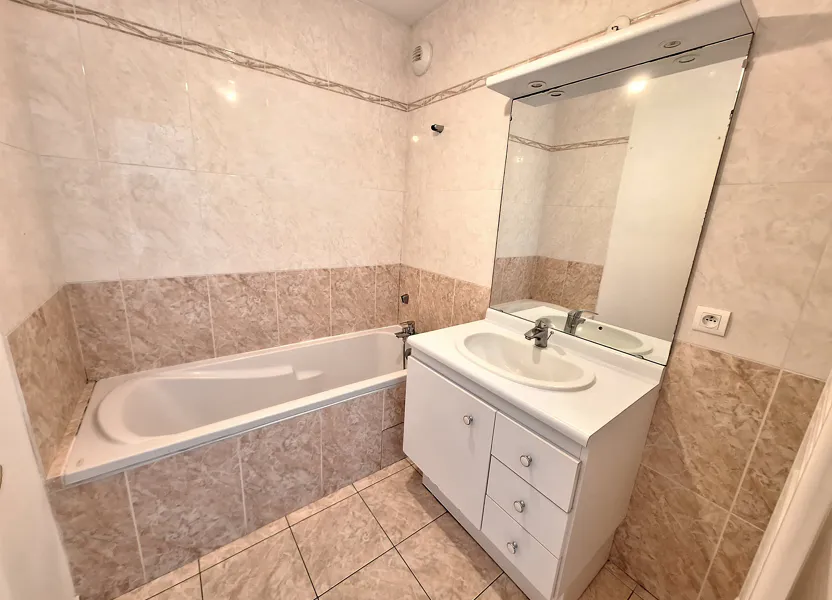 Appartement Rue Beau Site à Noisy-le-Grand