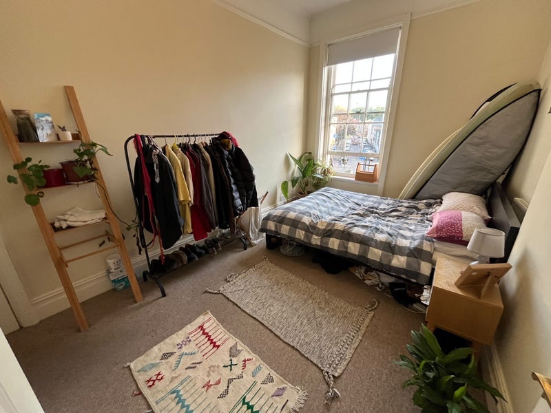 Room Zetland Road in Bristol