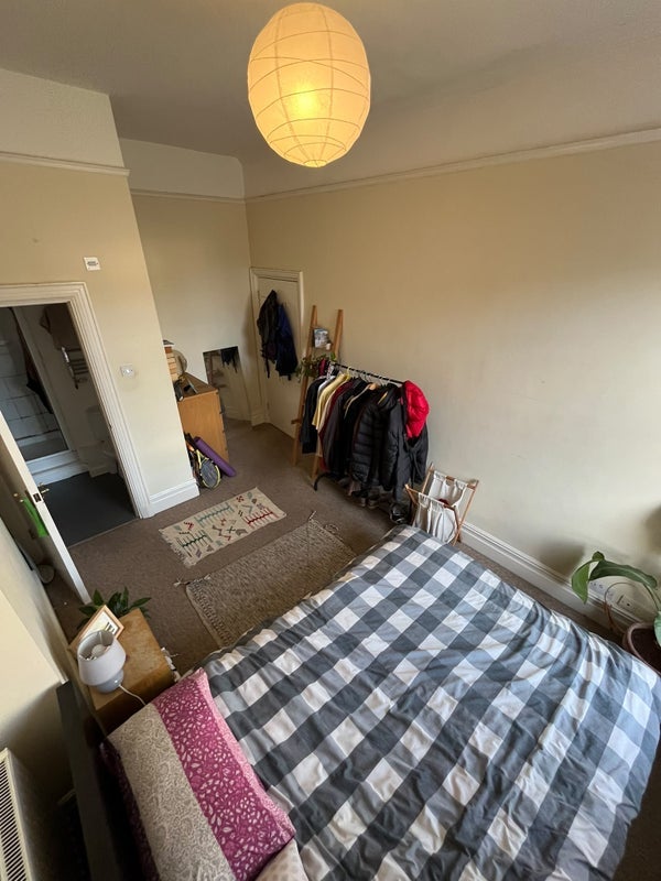 Room Zetland Road in Bristol