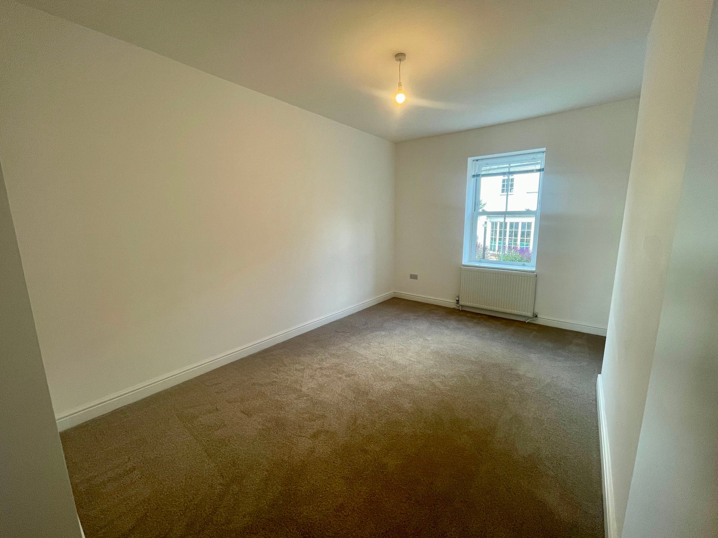Flat Coniscliffe Road in Darlington