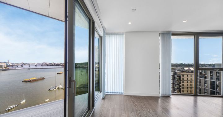 Flat Pilot Walk in Greater London