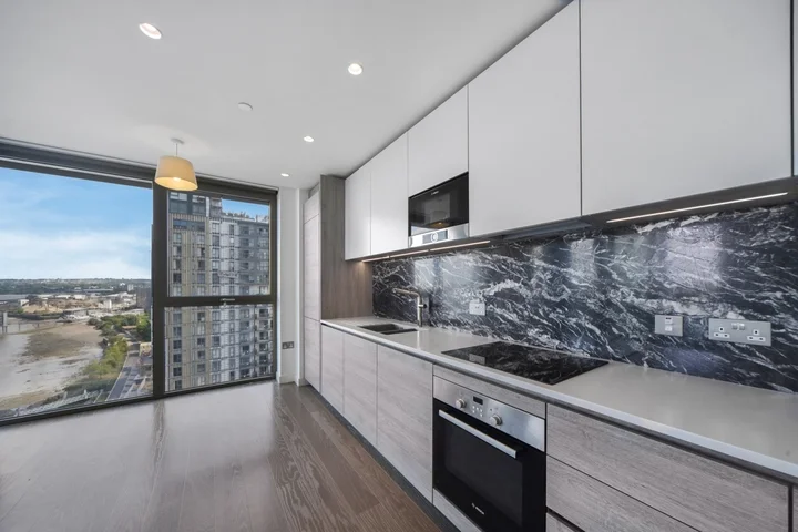 Flat Pilot Walk in Greater London