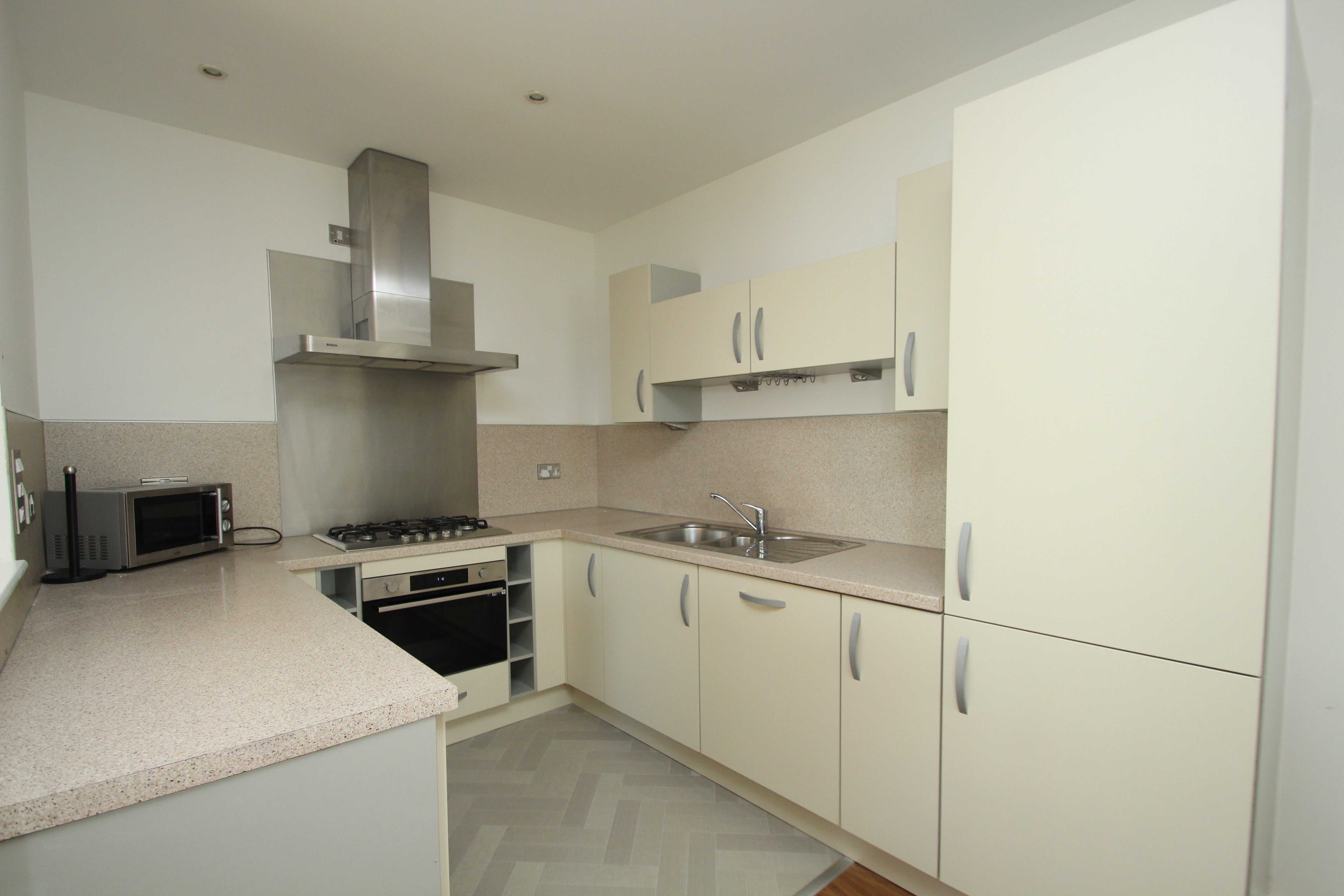 Flat Castlebank Drive in Glasgow