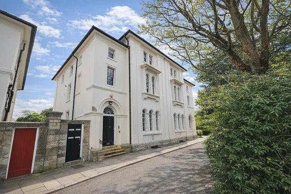 Flat Bower Terrace in Maidstone