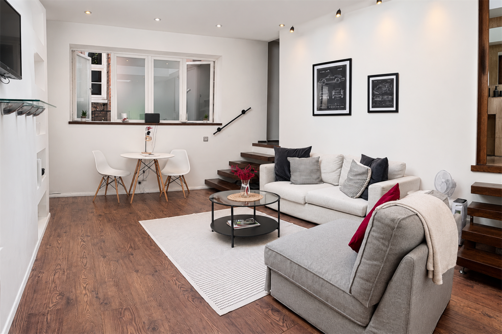 Flat Collingham Gardens in Greater London