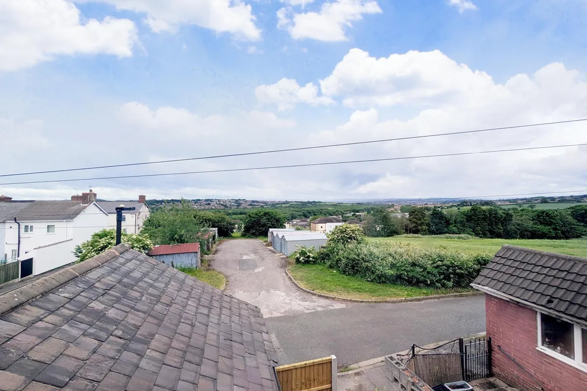 House Traffic Terrace in Chesterfield