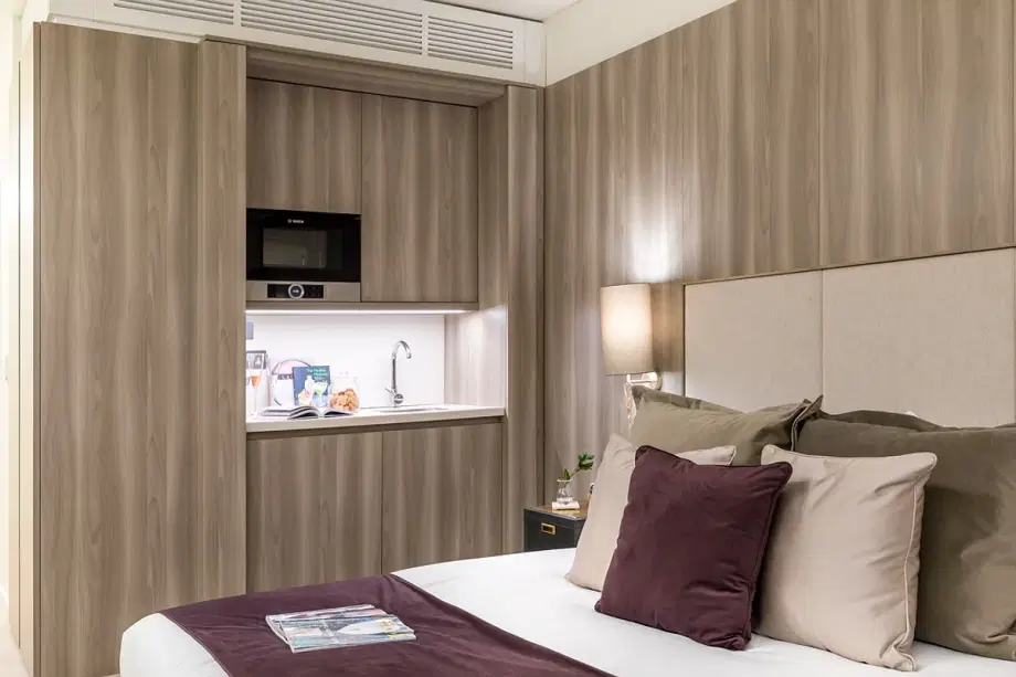 Flat Finchley Road in Greater London