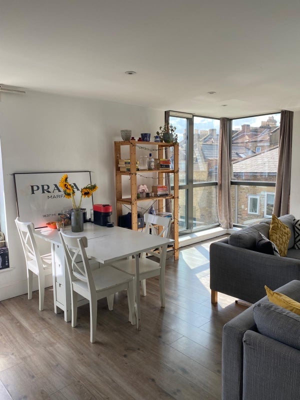 Room Shacklewell Lane in Greater London