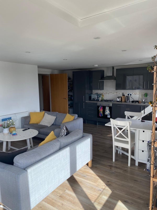 Room Shacklewell Lane in Greater London