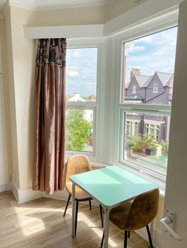Flat Wightman Road in Greater London