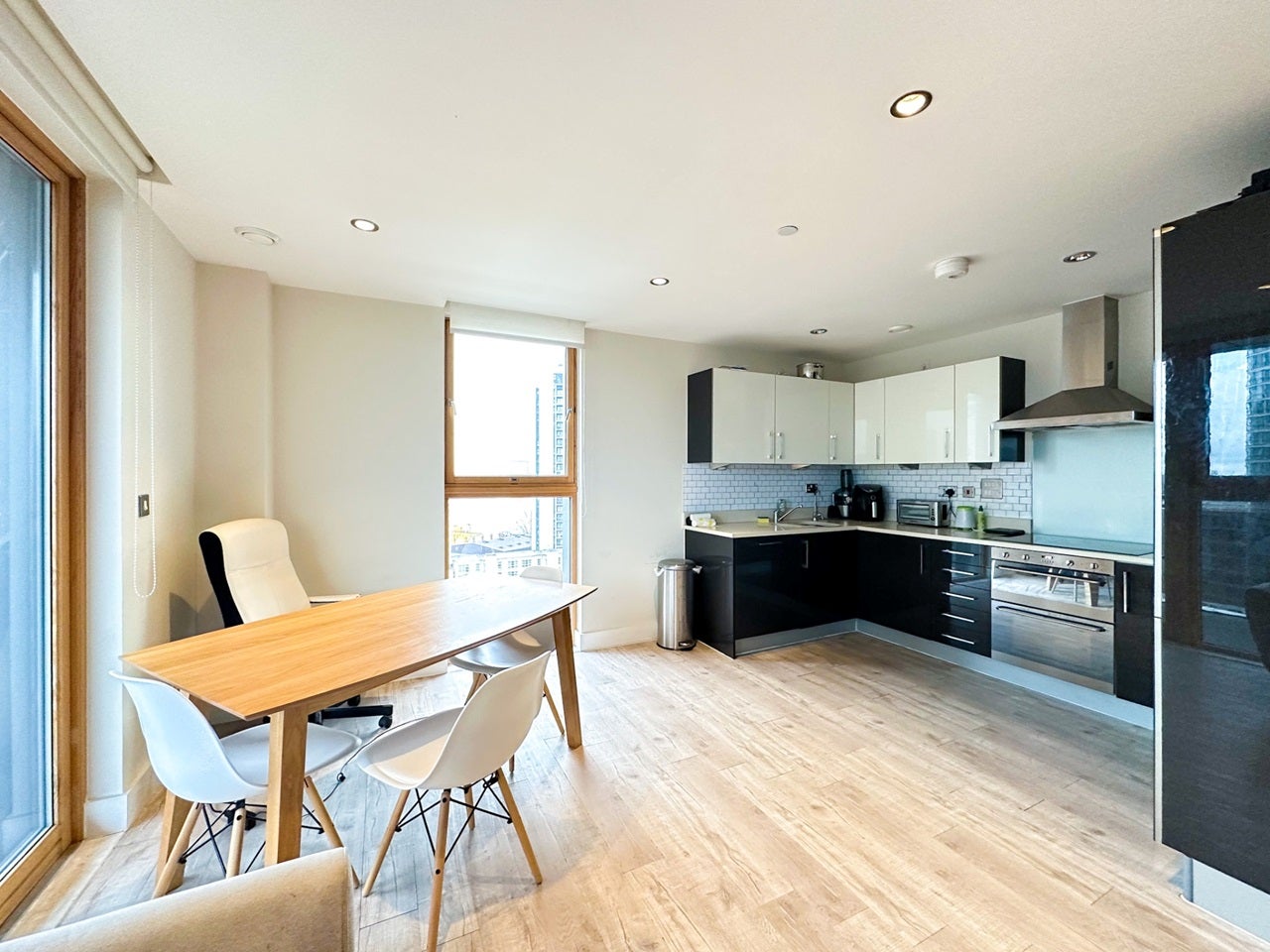 Room Blackwall Way in Greater London