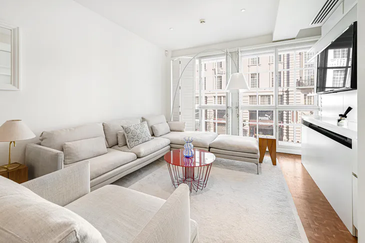 Flat Piccadilly in City of Westminster