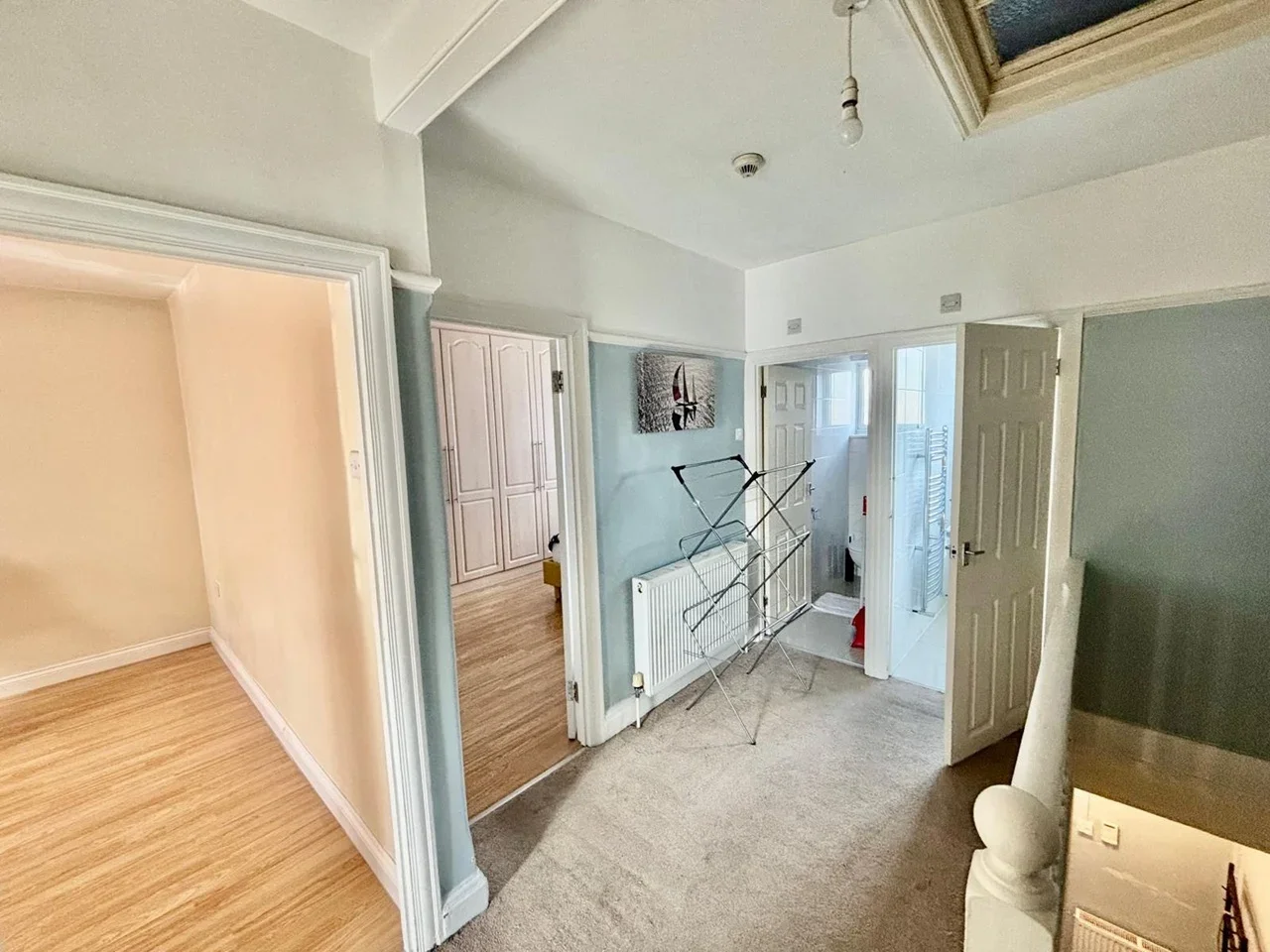 Flat Eastcote Lane in Greater London