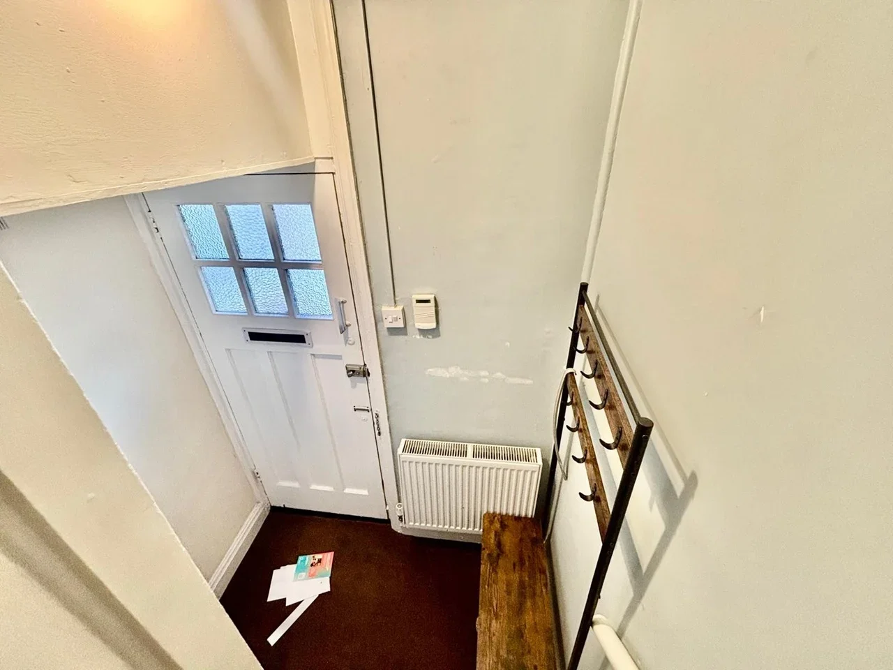 Flat Eastcote Lane in Greater London