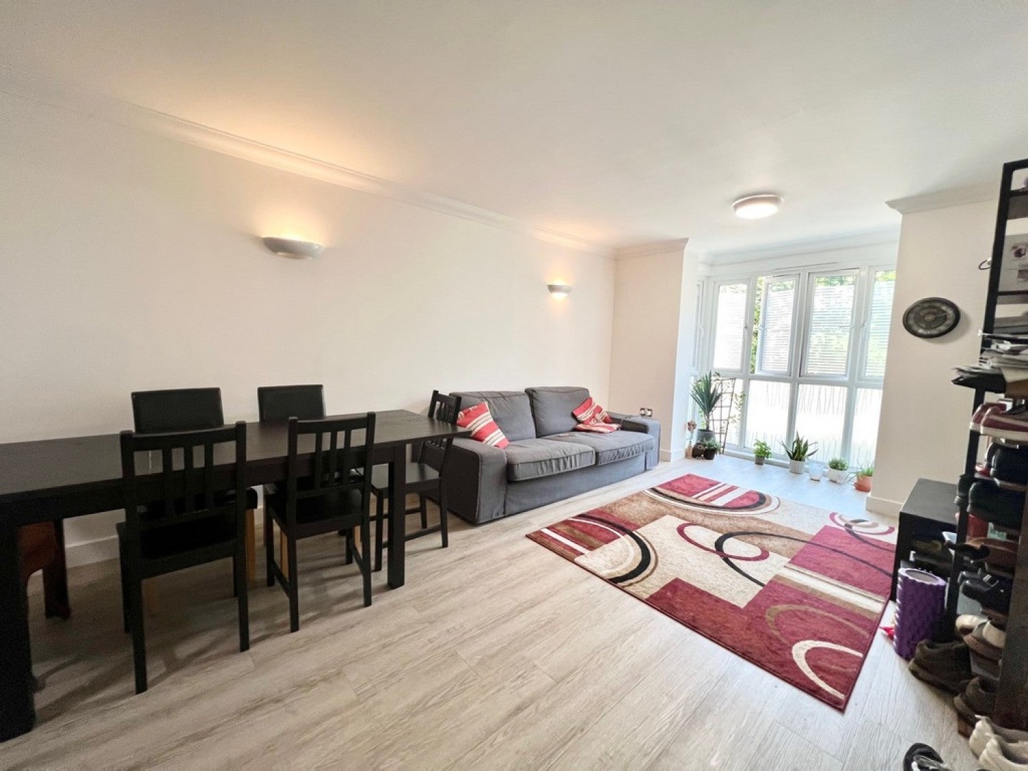 Flat Cherry Orchard Road in Greater London