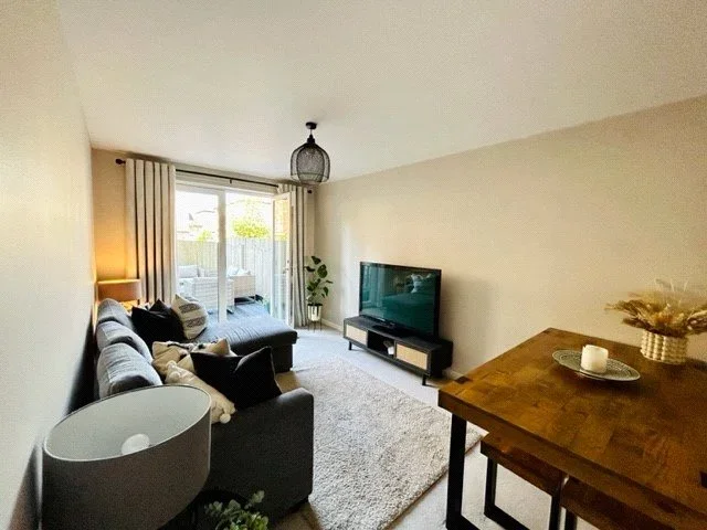 Flat Dryden Gait in City of Edinburgh