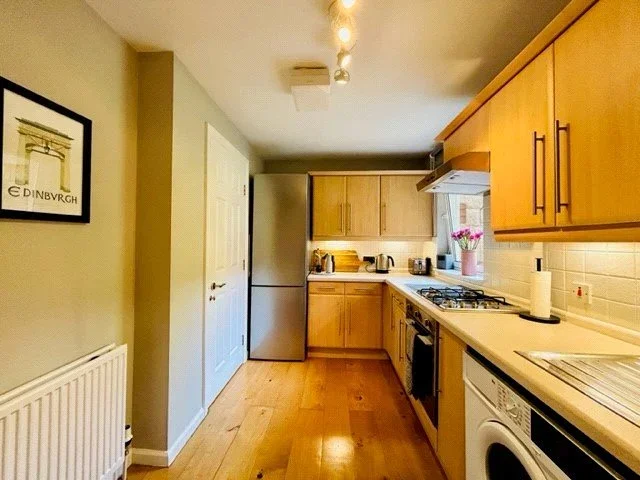 Flat Dryden Gait in City of Edinburgh