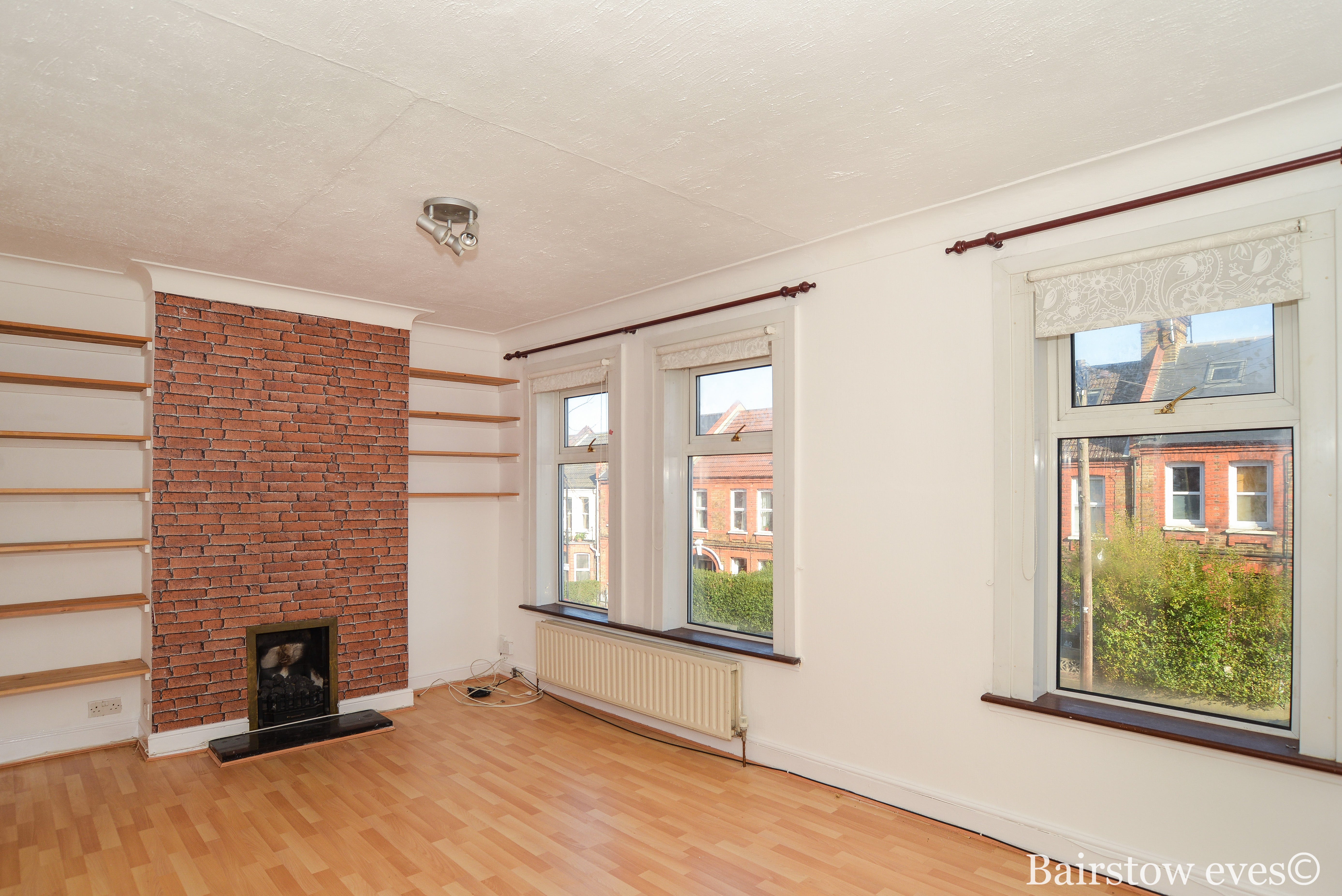 Flat Mersey Road in Greater London