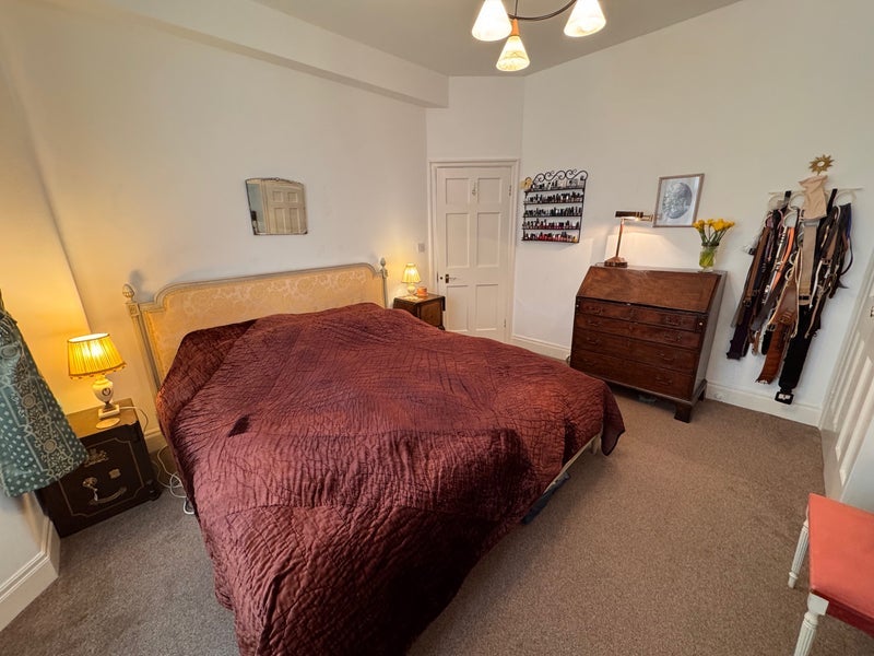 Room Porchester Road in City of Westminster