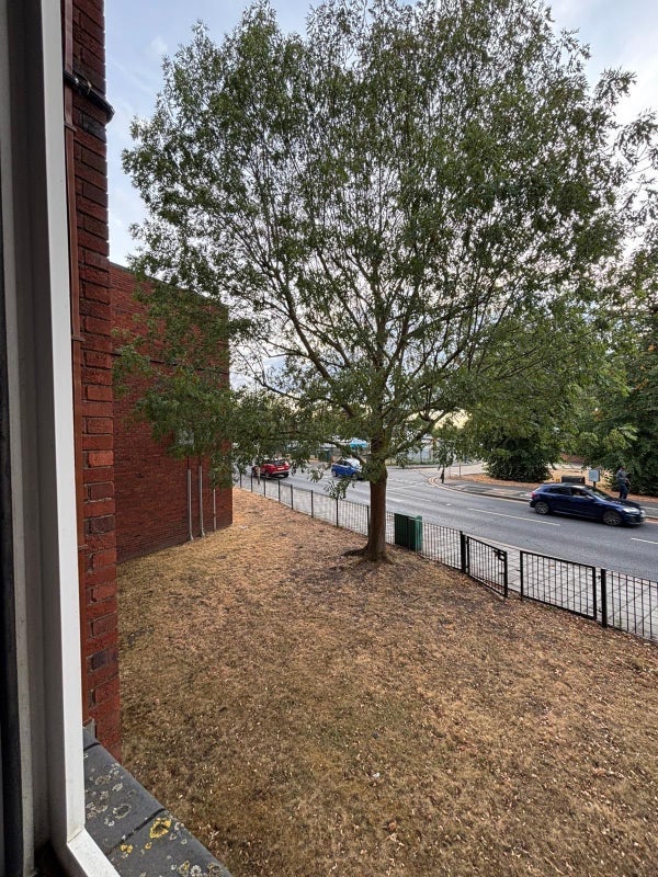 Room Woking Close in Greater London