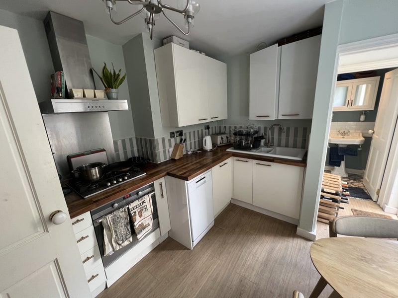 Room Fulham Palace Road in Greater London
