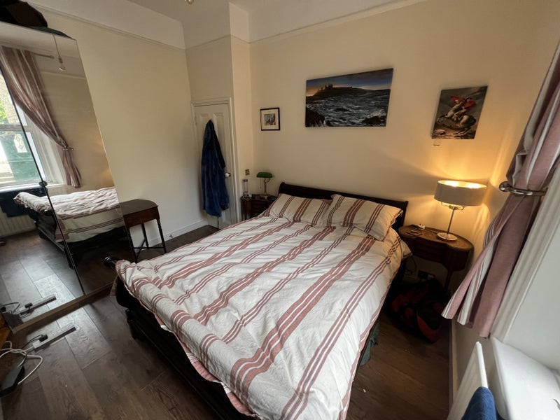 Room Fulham Palace Road in Greater London