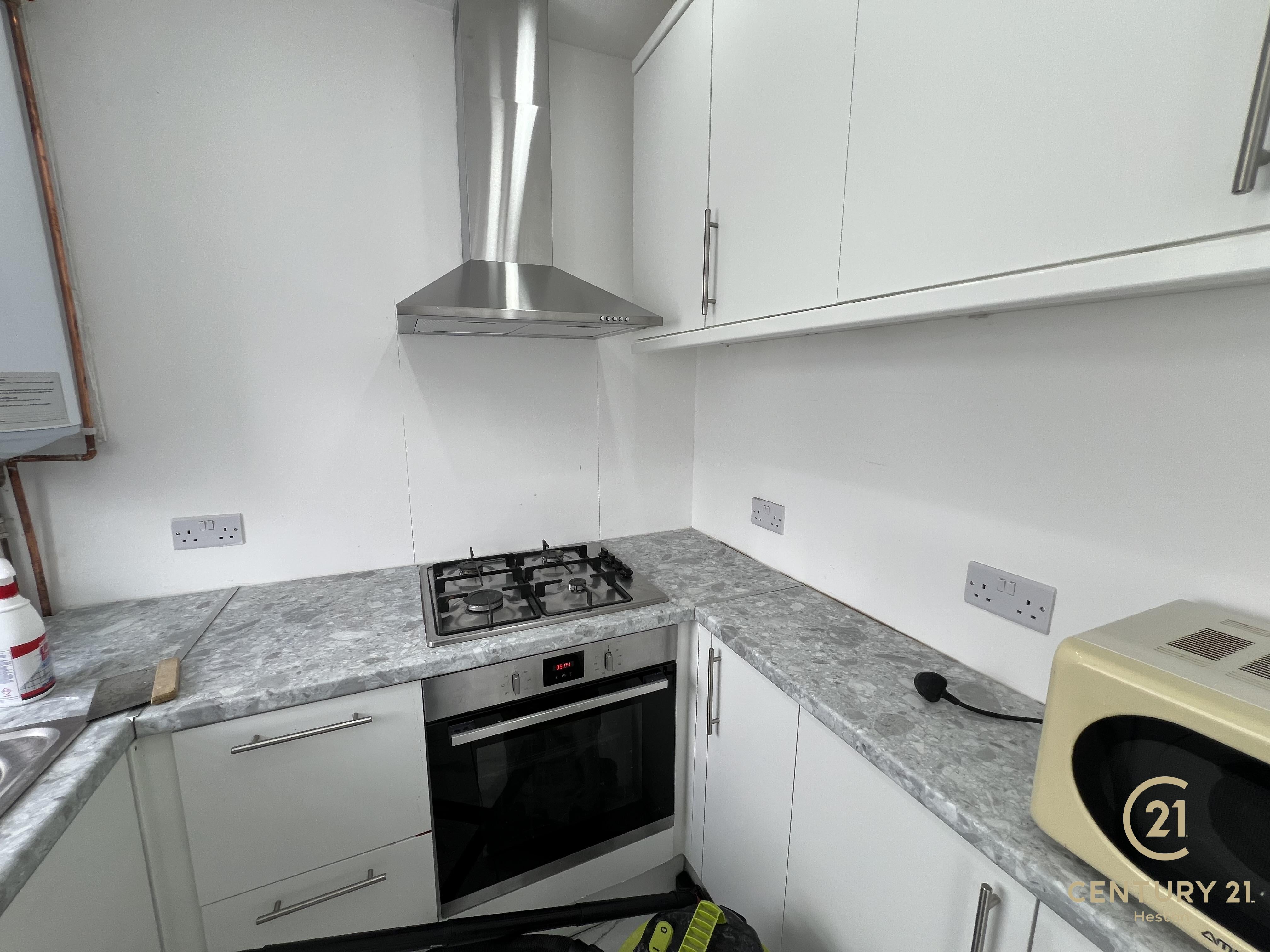 Flat Fern Lane in Greater London