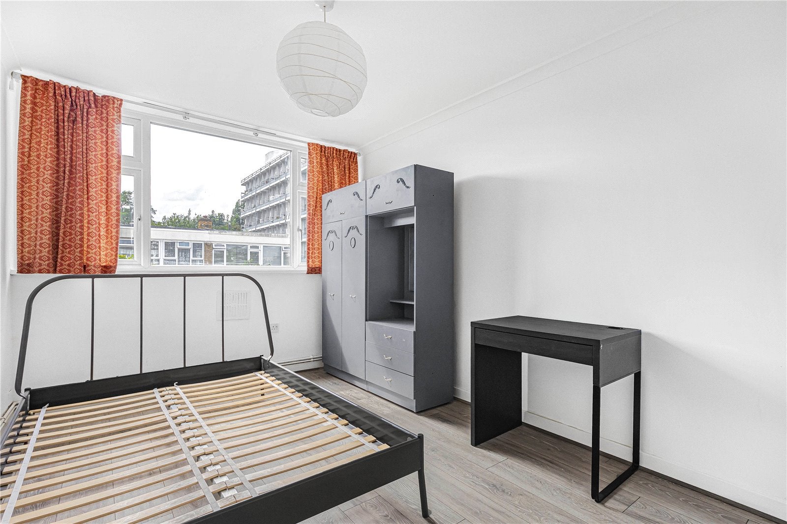 House Cassland Road in Greater London