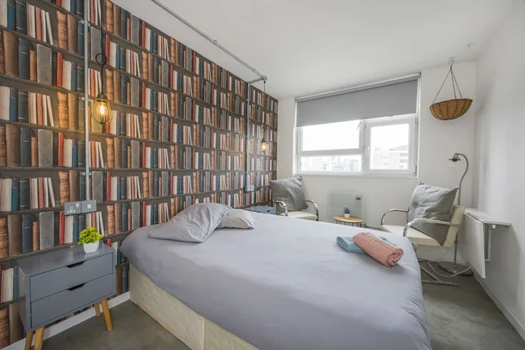 Flat Pickard Street in Greater London