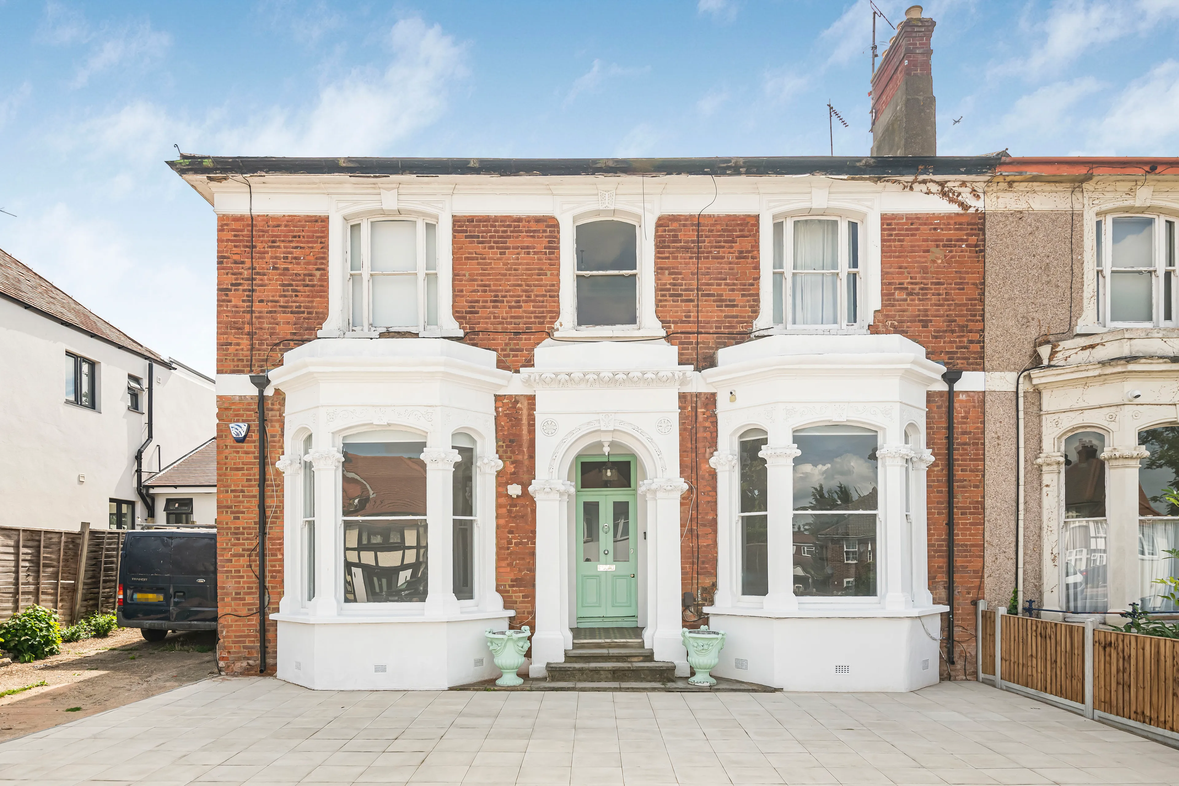 Flat Nether Street in Greater London