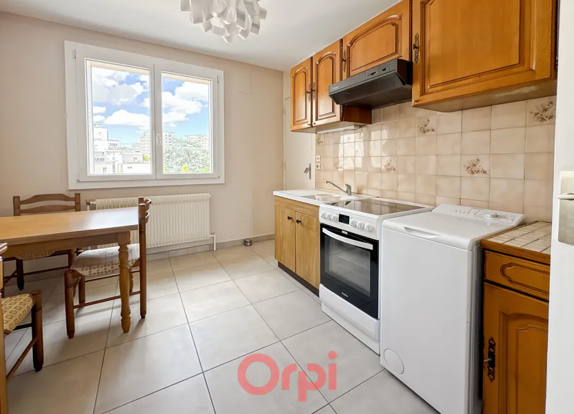 Appartement Route de Genas à Villeurbanne