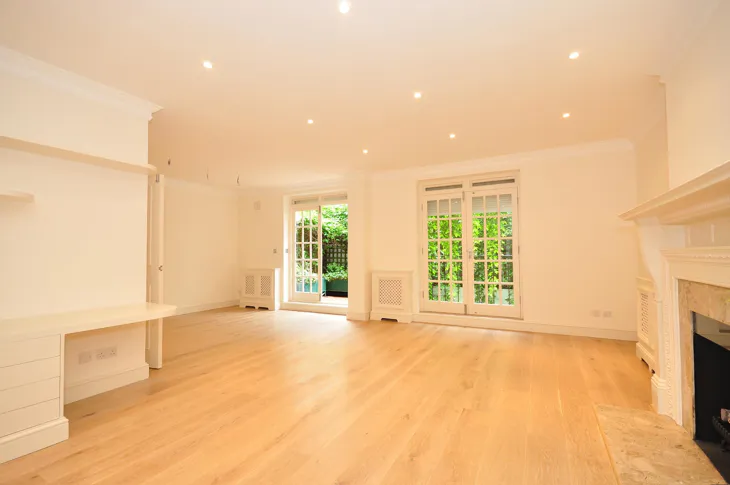 Flat Collingham Gardens in Greater London