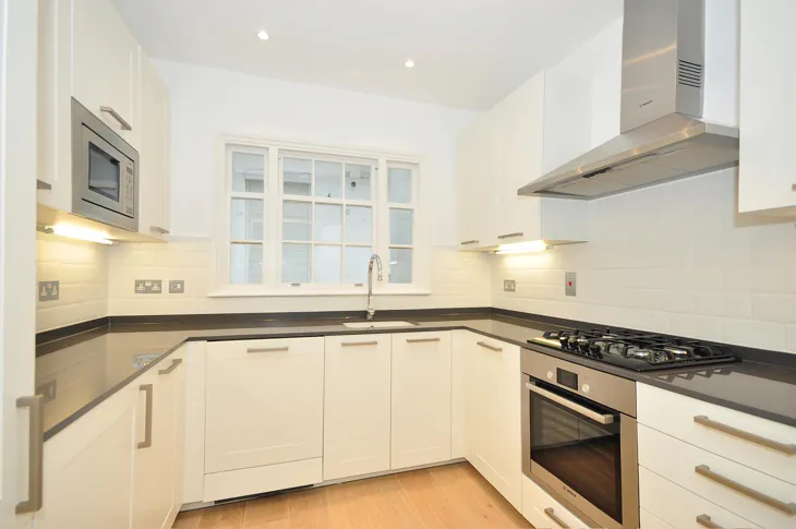 Flat Collingham Gardens in Greater London