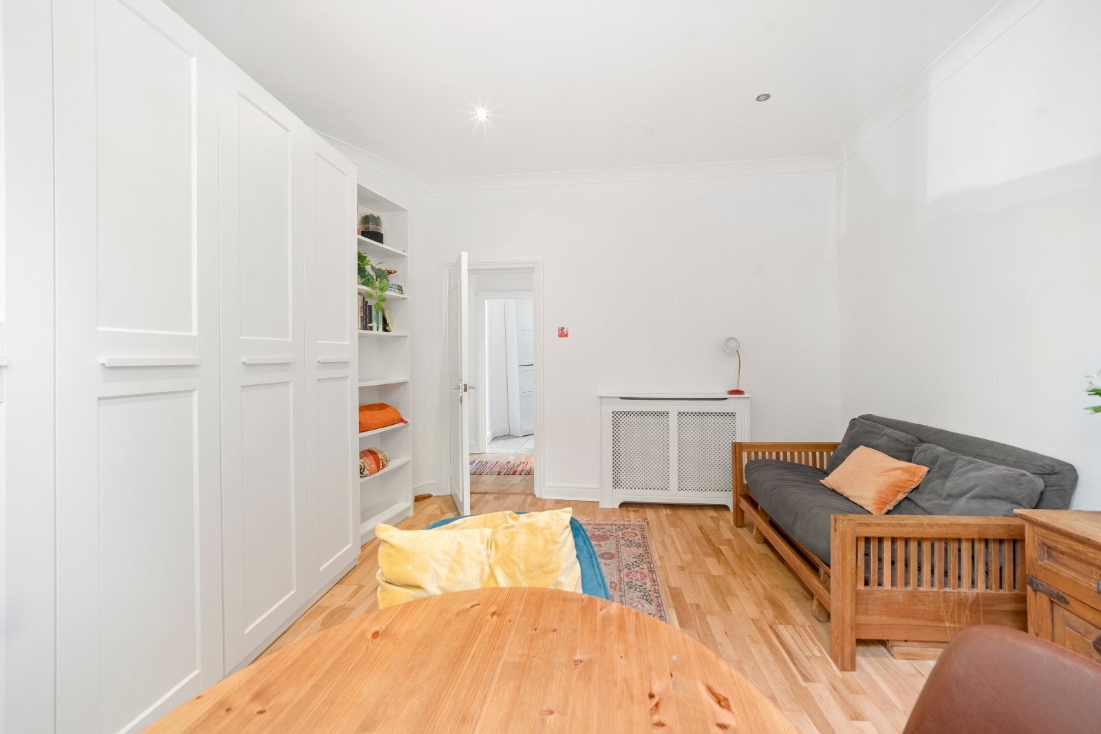 Flat Hormead Road in City of Westminster