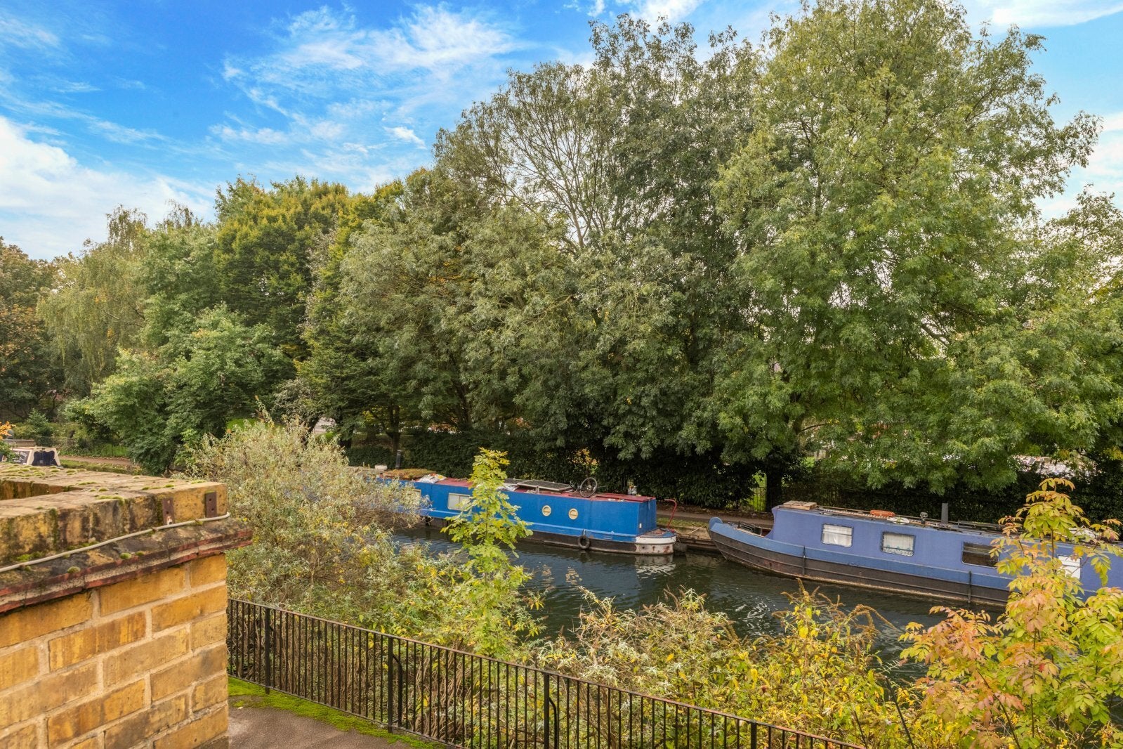 Flat Hormead Road in City of Westminster