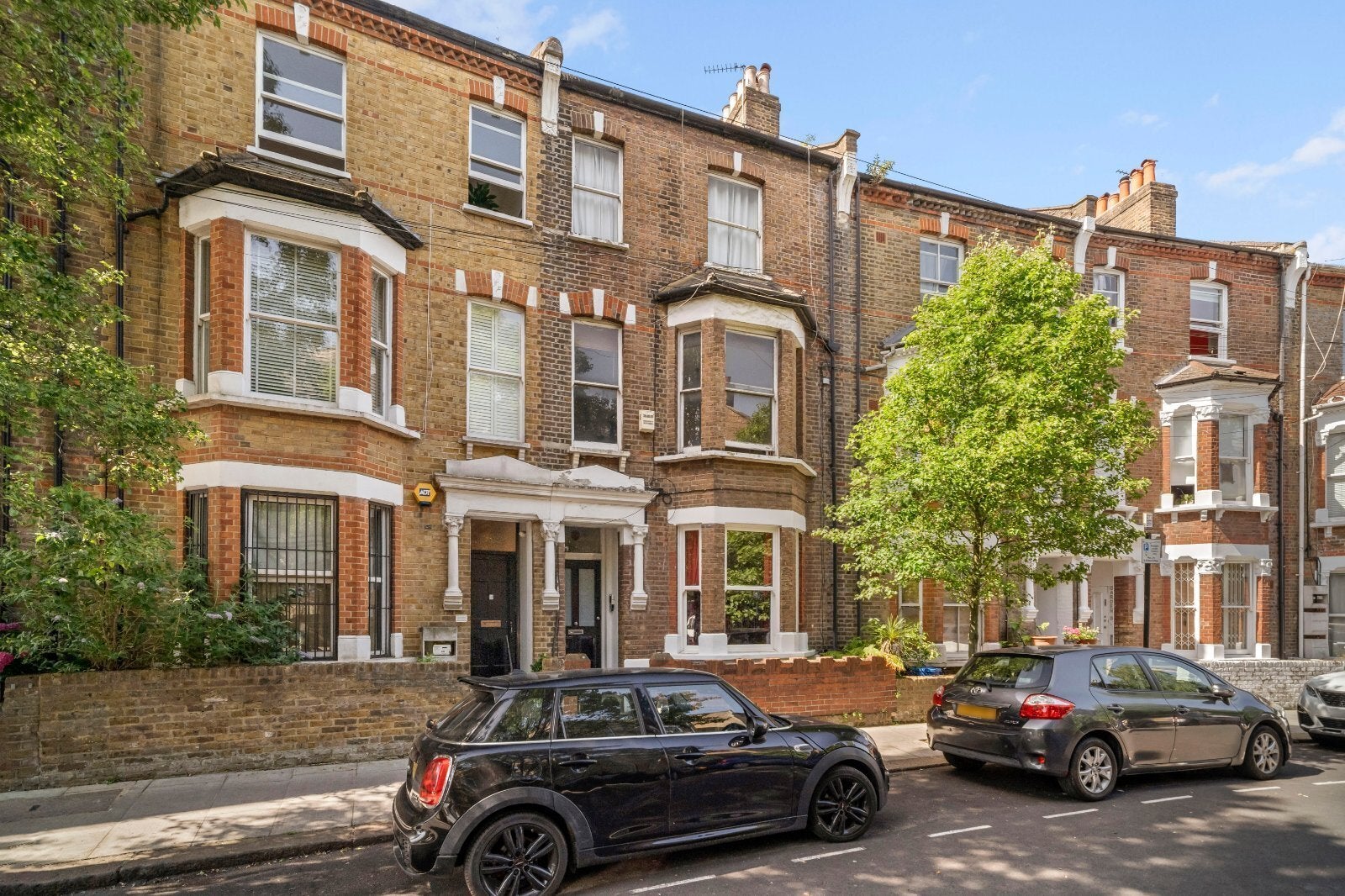 Flat Hormead Road in City of Westminster