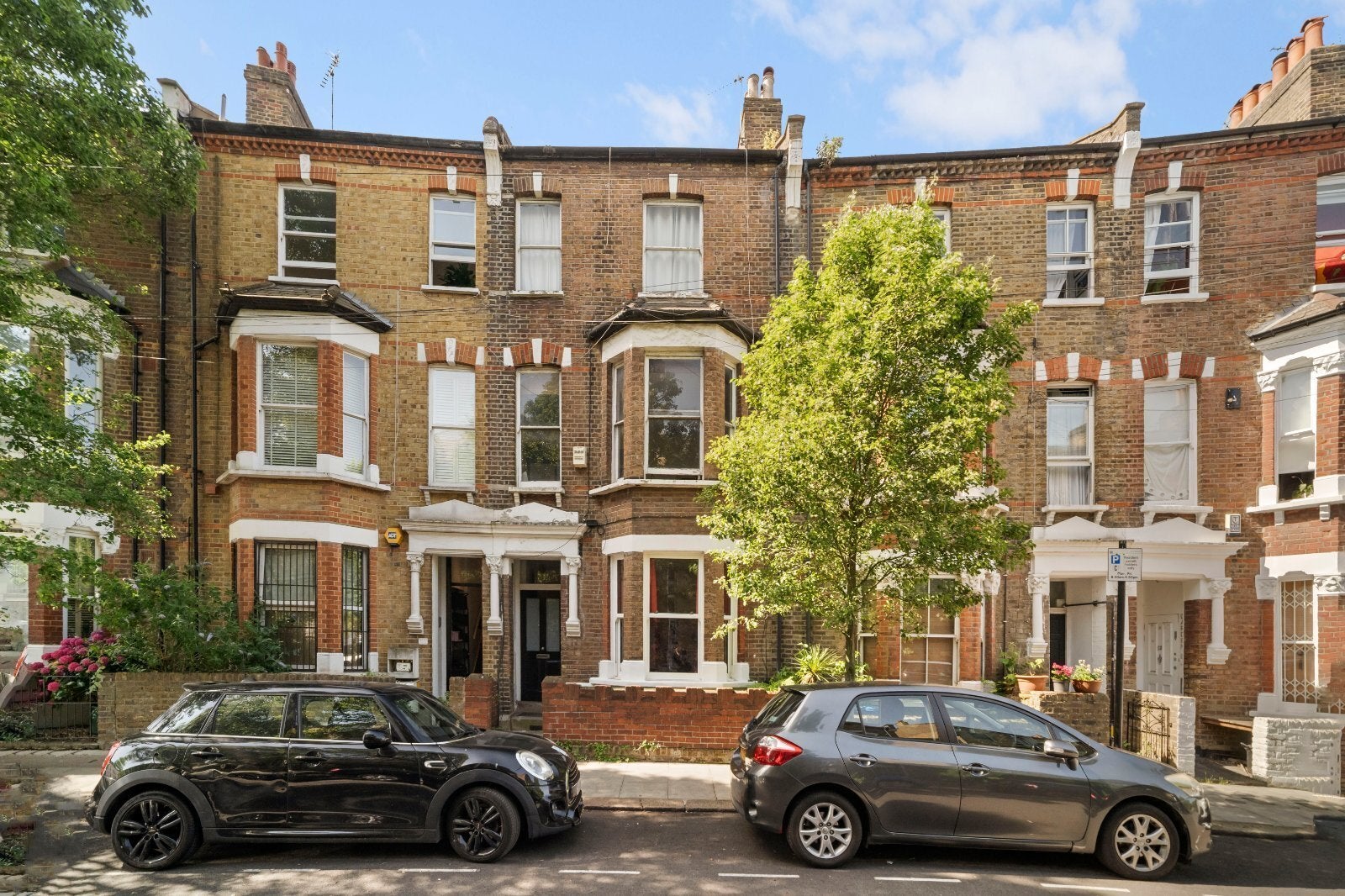 Flat Hormead Road in City of Westminster