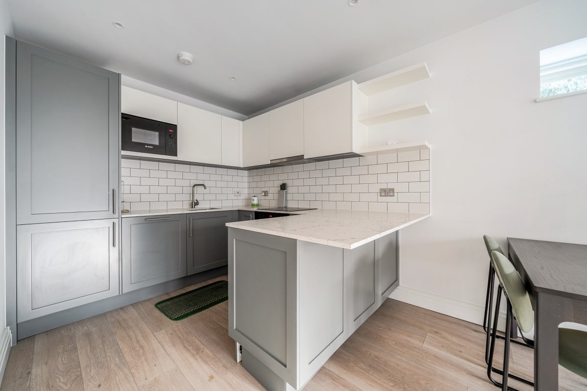 Flat Uxbridge Road in Greater London