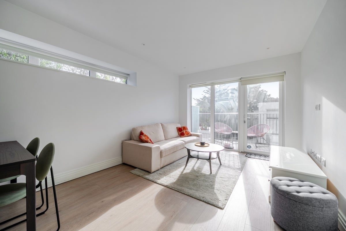 Flat Uxbridge Road in Greater London