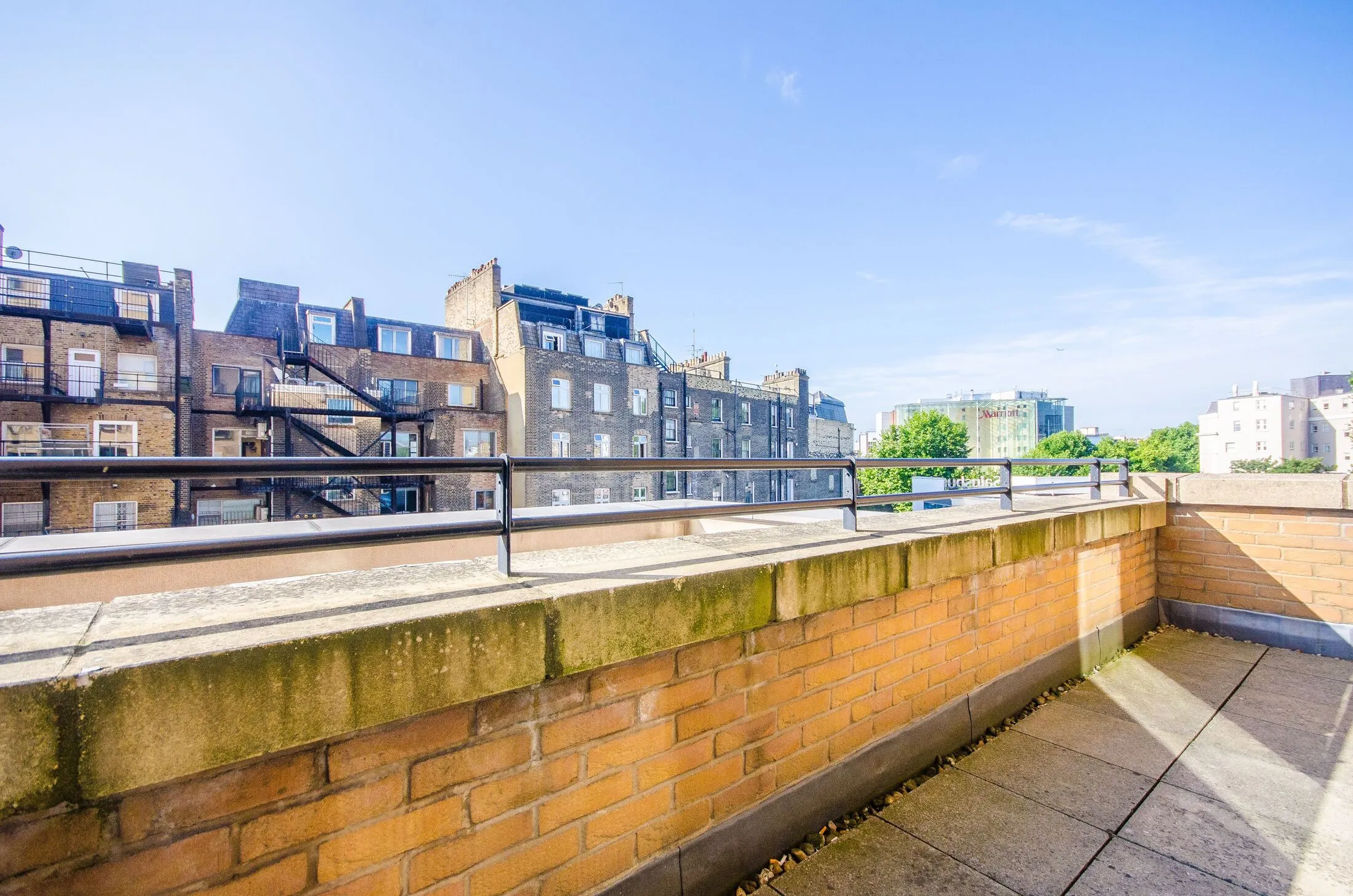 Flat Point W Access Road in Greater London
