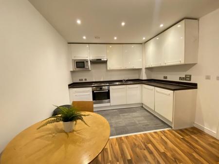 Flat Lower Ormond Street in Manchester