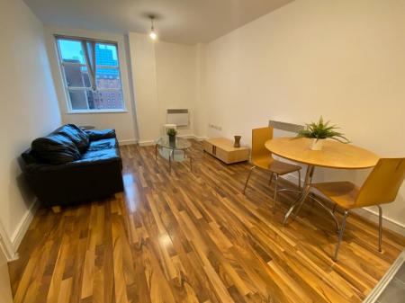 Flat Lower Ormond Street in Manchester