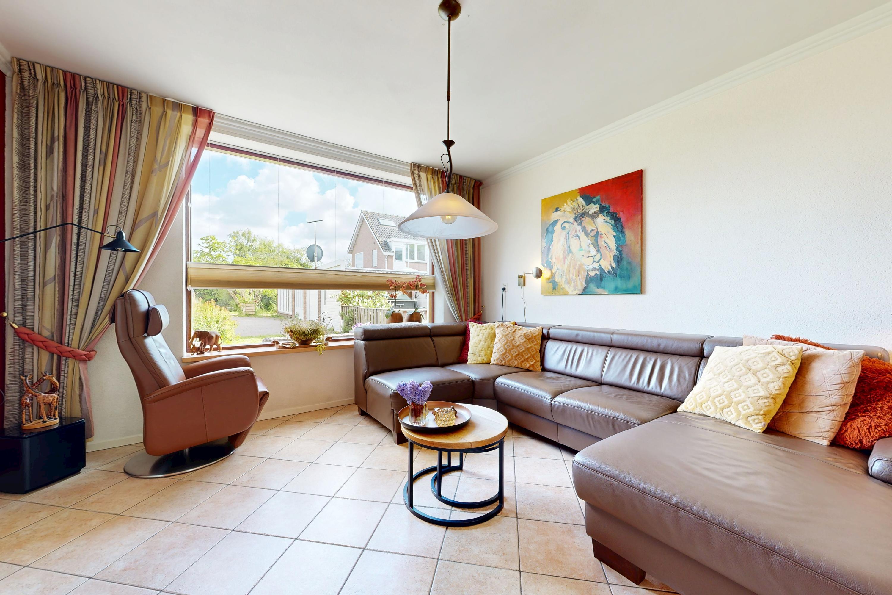 Hoekwoning te koop: Lisweg 355, Oostzaan