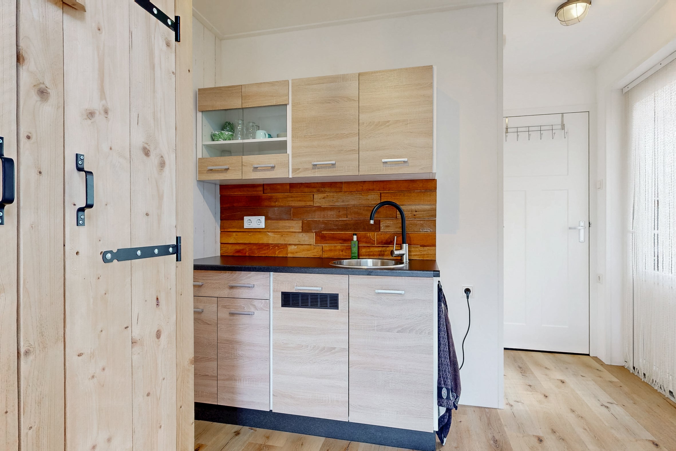 Hoekwoning te koop: Lisweg 355, Oostzaan