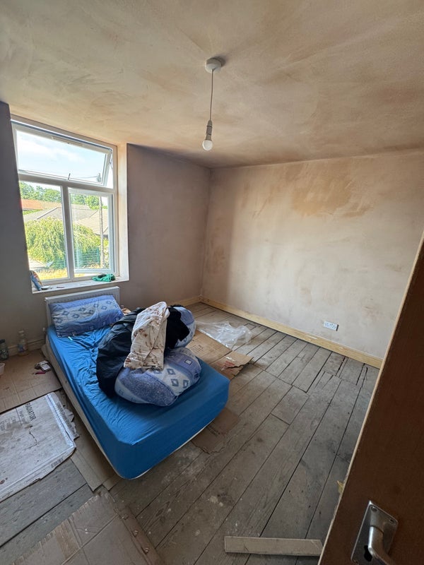 Room Cornwall Street in Chadderton