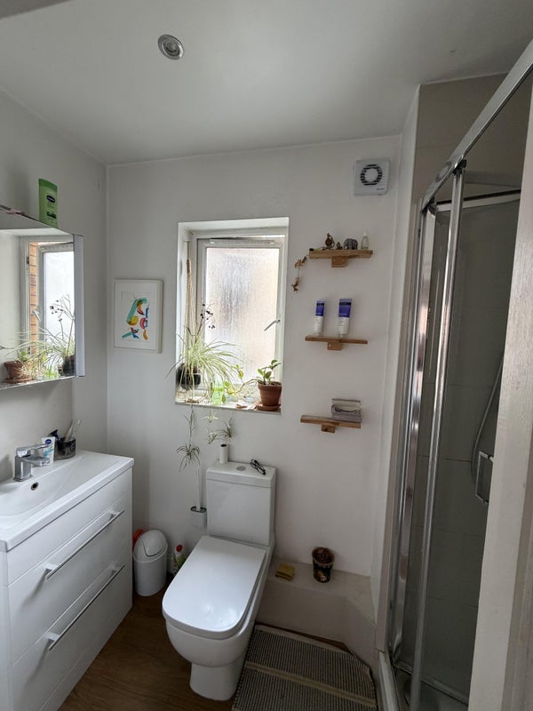 Room Victorian Grove in Greater London