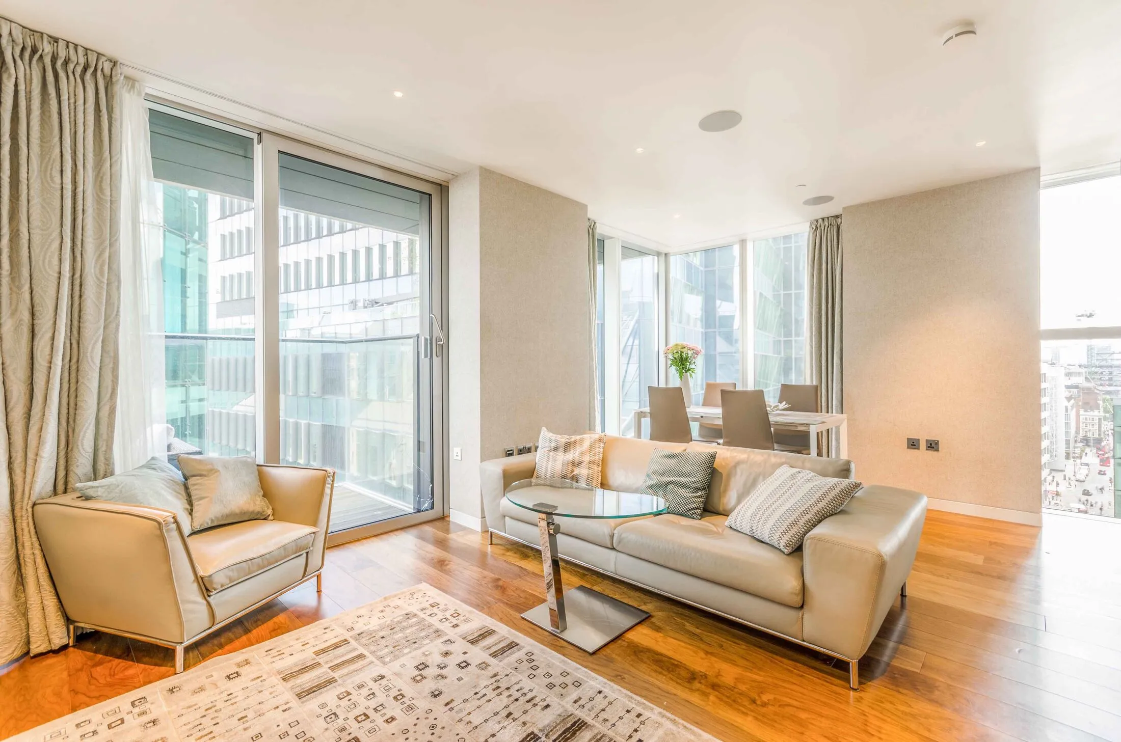 Flat Silk Street in City of London